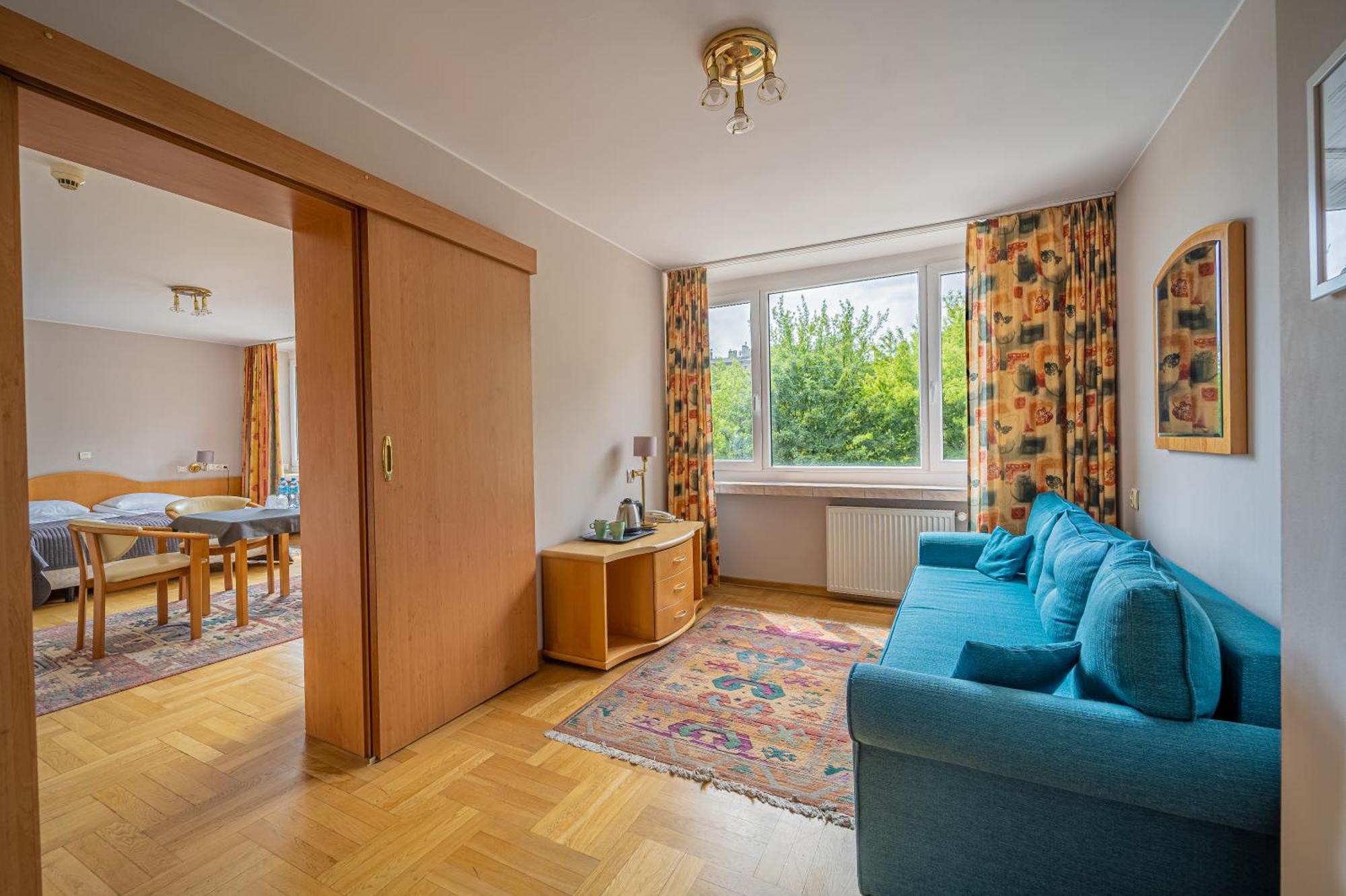Hotel Mazowiecki Lodz Extérieur photo