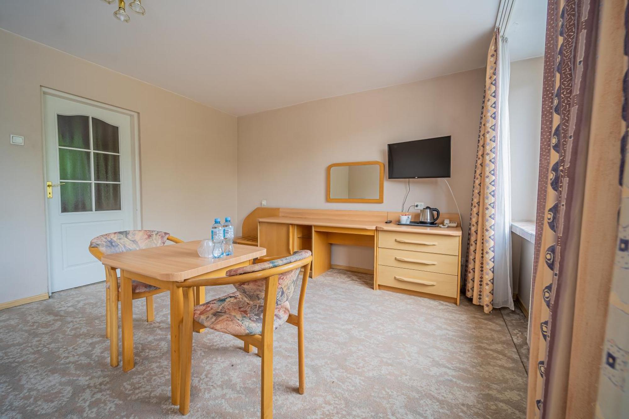 Hotel Mazowiecki Lodz Extérieur photo