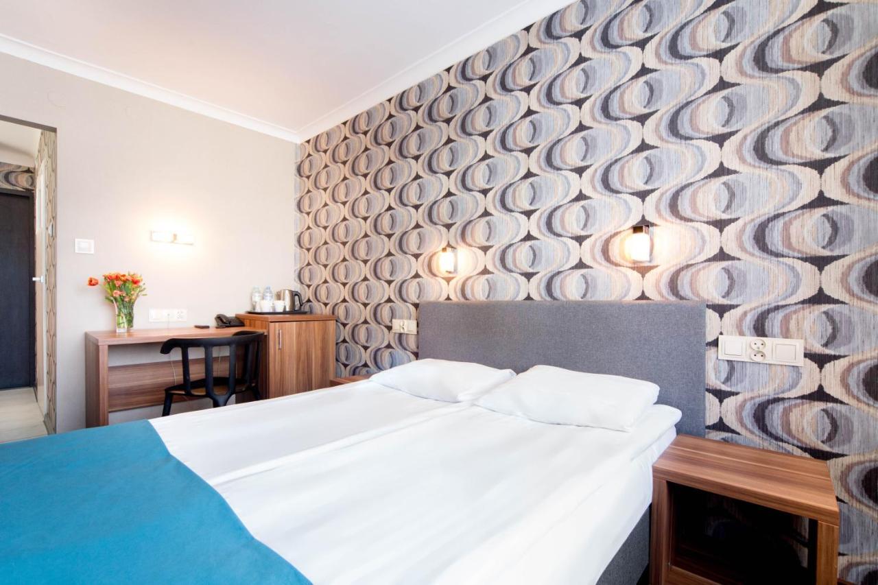 Hotel Mazowiecki Lodz Extérieur photo